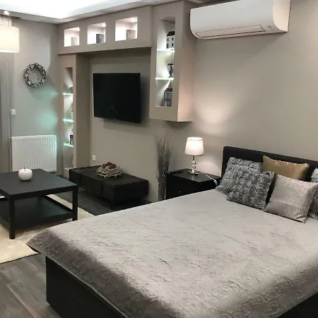 Orient Apartment *