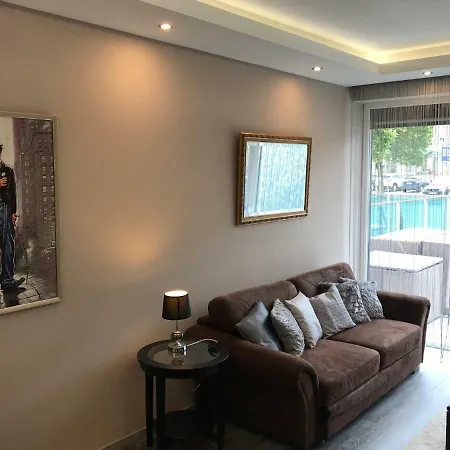 Orient Apartment