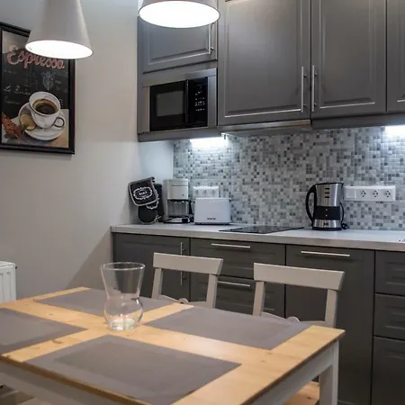 Orient Apartment *
